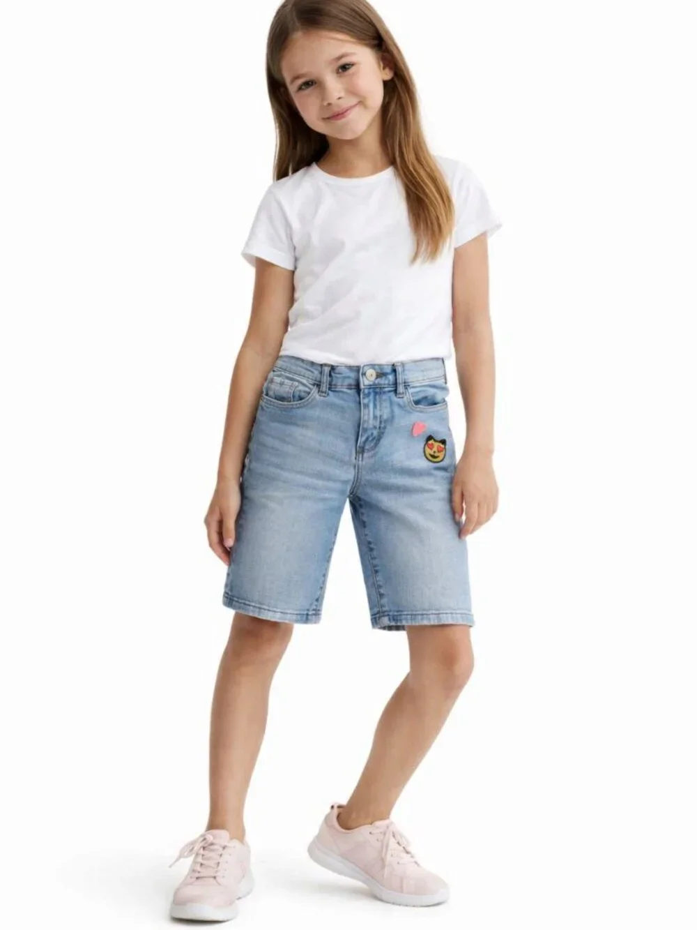 OshKosh Girls Denim Shorts Stretch Embroidered Cat& Heart Medium Wash Size 8